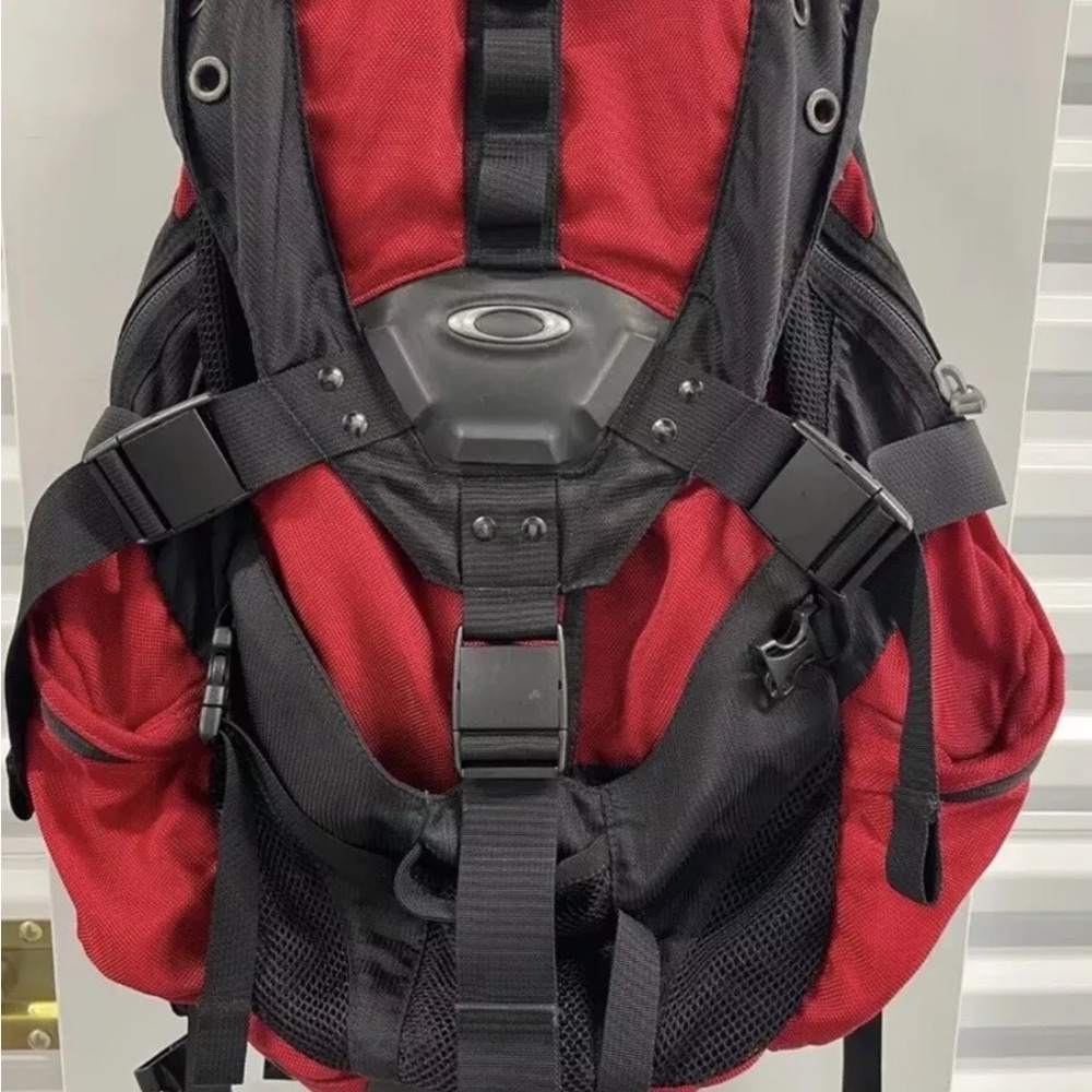 Vintage Oakley Icon Backpack Red Black Bag Nylon